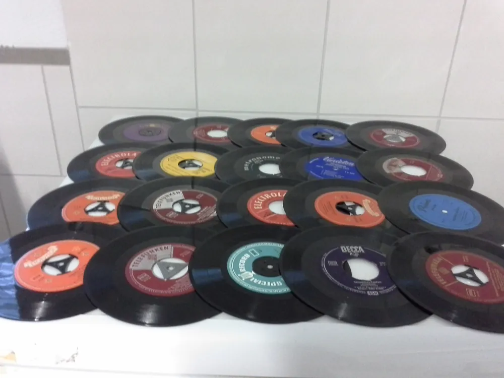 20 Singles gemischt ohne Hüllen Rabatt