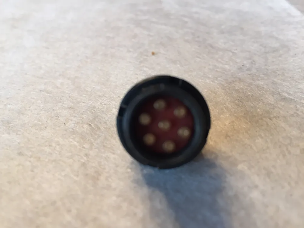 Letzte Chance NF-7 Einbaubuchse