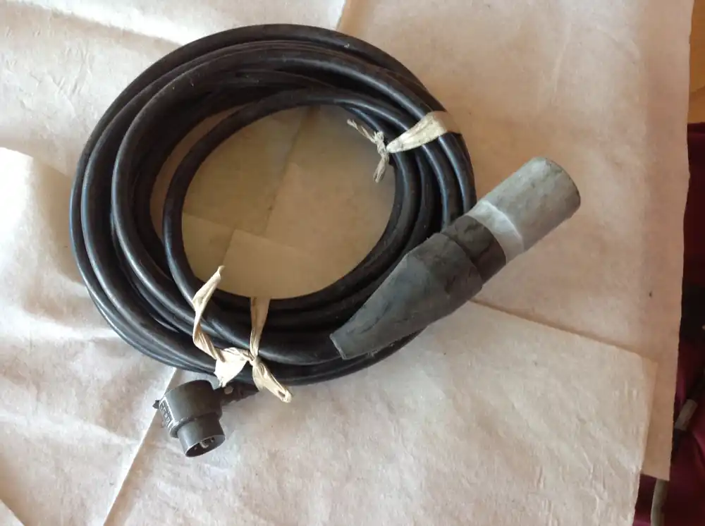 Direkt Vom Hersteller Stromversorgungskabel mit 1 x Natostecker (M) + 1 x U-113/U-Stecker - Länge 6m