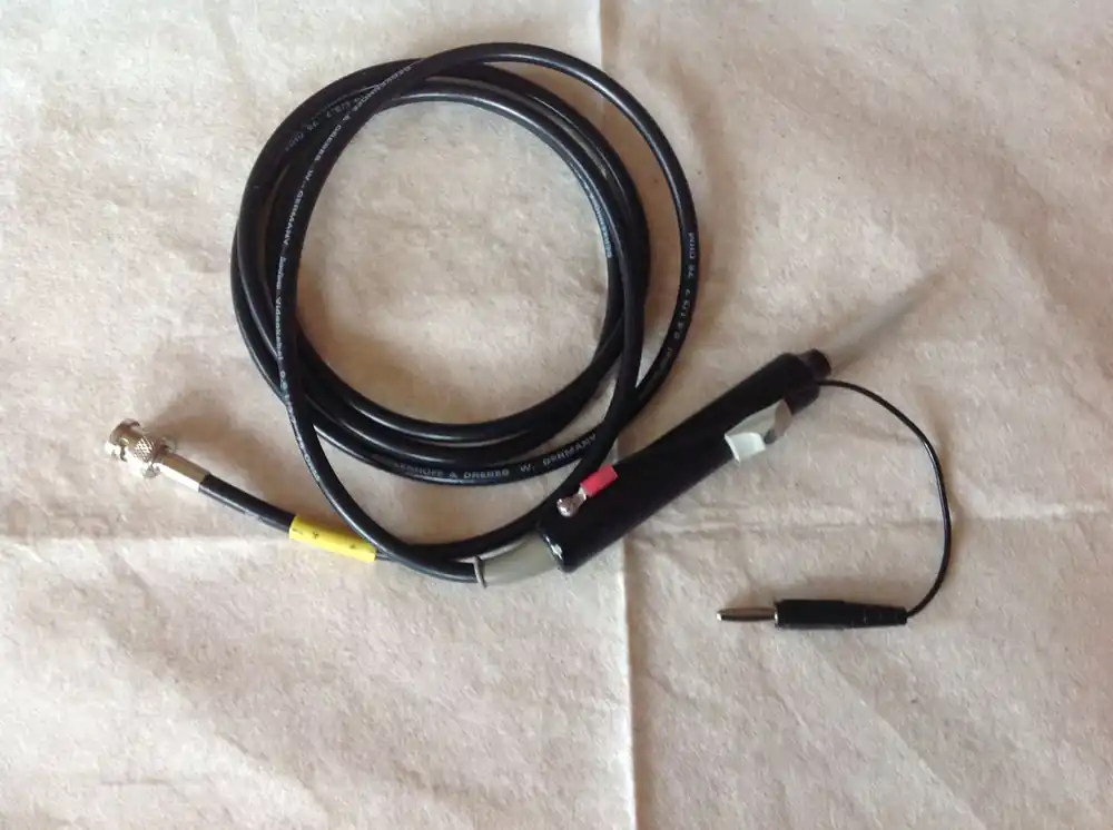 Grundig Greiferklemme ZK 75 mit 1 x BNC-Stecker - Länge 1m Markenprodukt