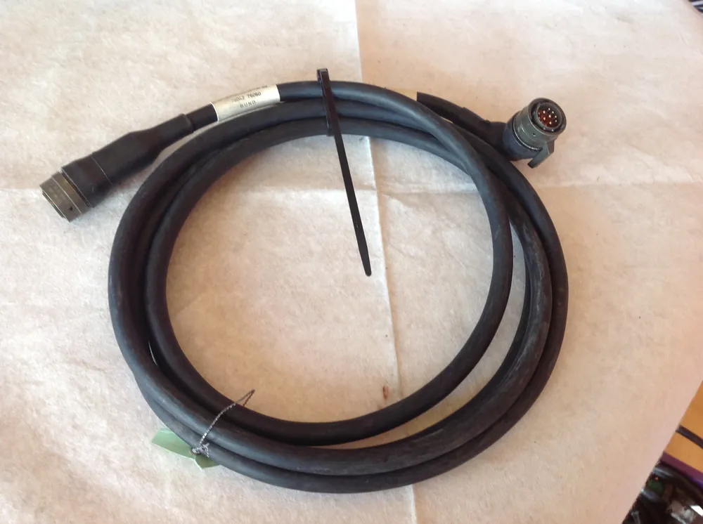 Rabatt Spezialkabel mit 2 x 12-Pol.-Anschluß (M+W) - Länge 2m