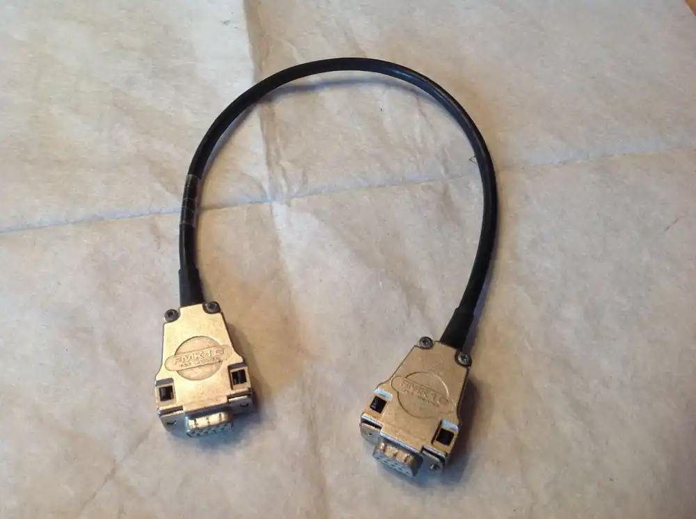 Meistverkauft Hochfrequenzkabel mit 2 x 9-Pol.D-Sub-Stecker (W) - Länge 0,40m