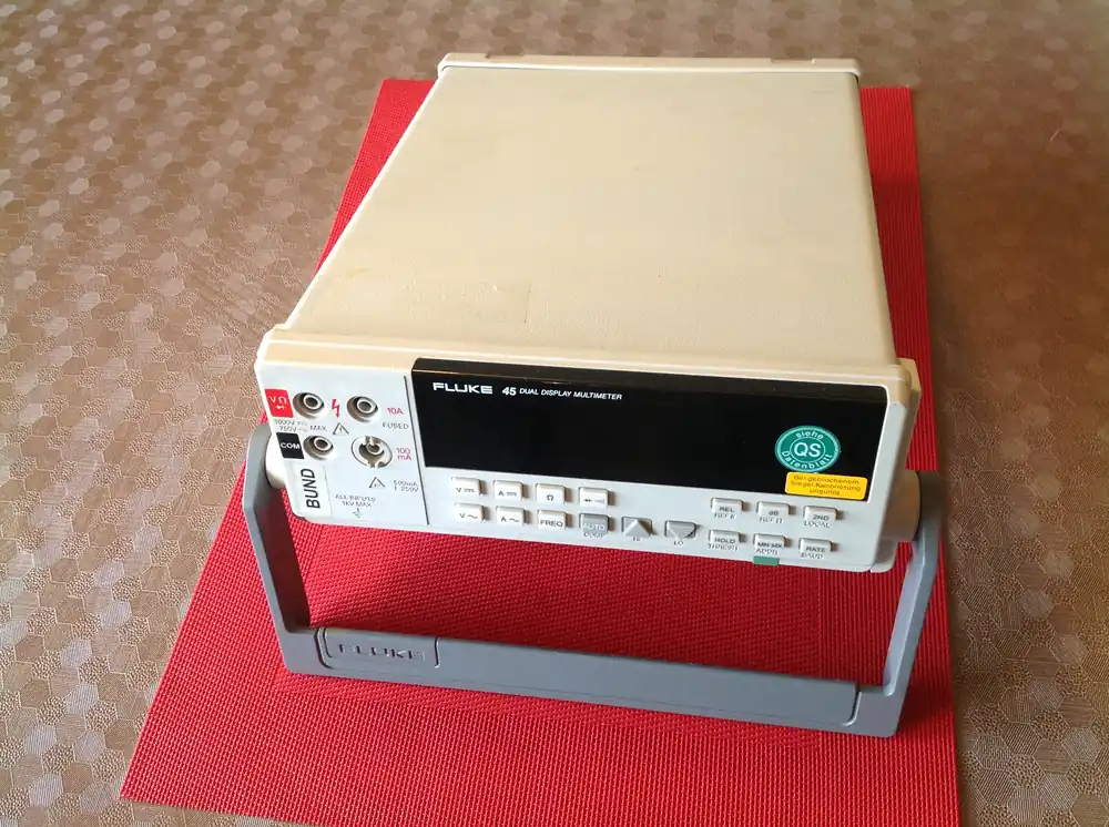 Fluke 45 Digitales Tischmultimeter mit Doppelanzeige Expressversand