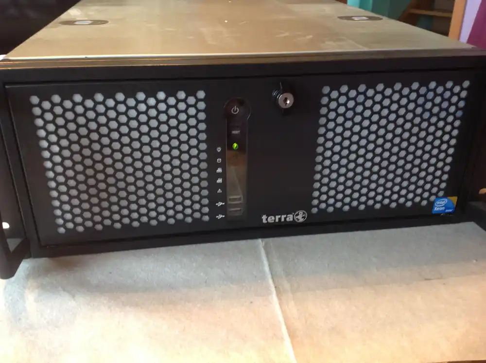 Top-Seller Chenbro RM422 4HE Server RM42200