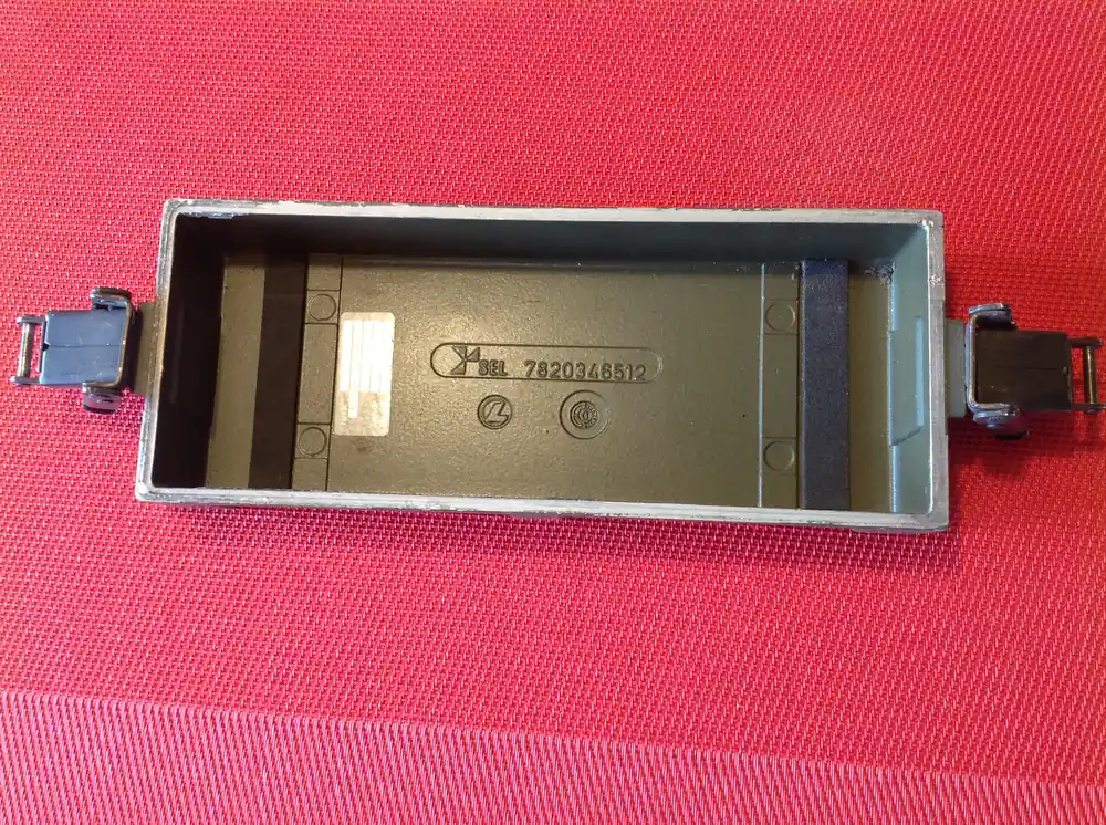 Mega-Angebot Rohde & Schwarz A/VHF-BB 70 Batteriebehälter SEM 70