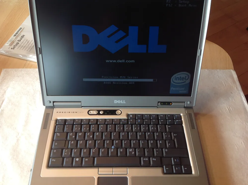 Beliebt Dell Precision M70 mit Dockingstation 5W657