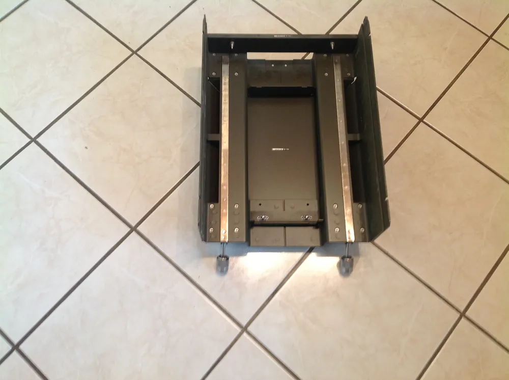 Grundplatte,Mounting, Geräteträger vom Rohde & Schwarz Sender/Empfänger XK 245 Top-Angebot