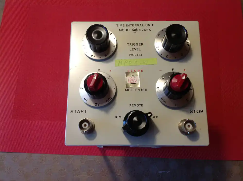 Abverkauf Hewlett Packard 5262A Time Interval Unit