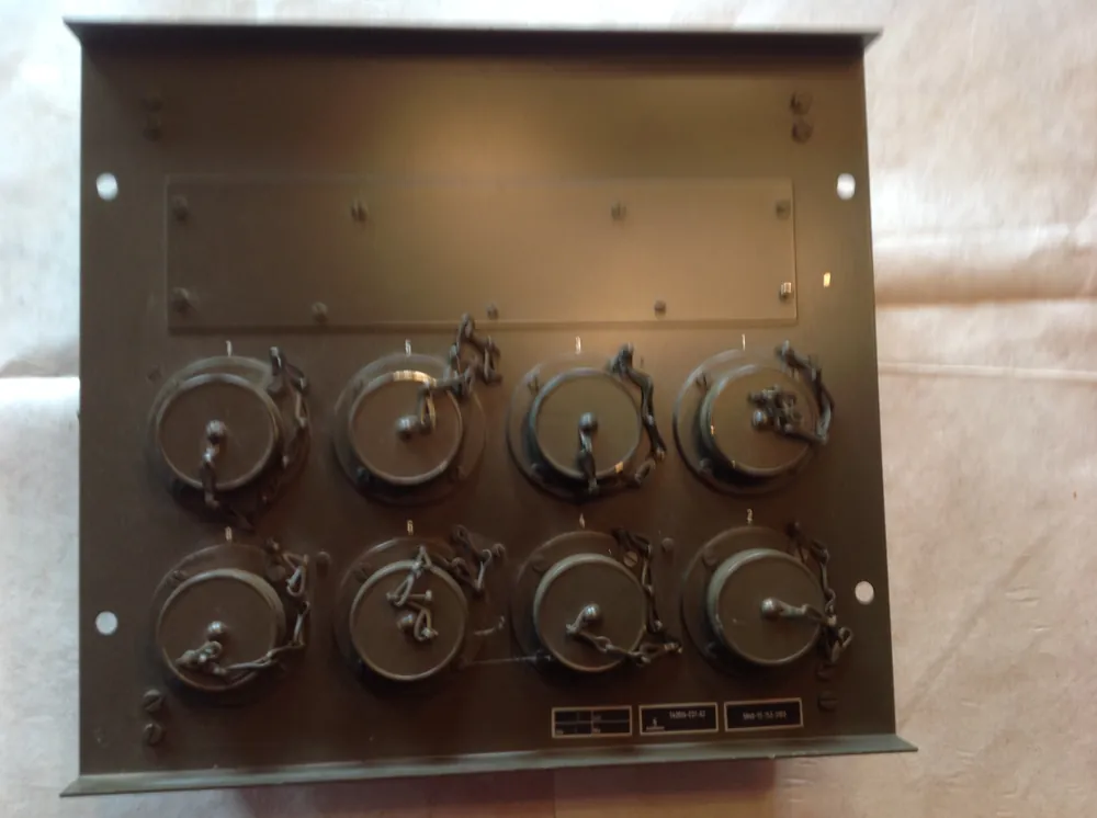 Direktkauf Siemens Fernmelde-Anschaltkasten S42014-C21-A2