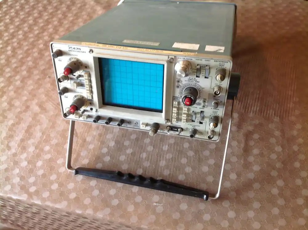 Tektronix 475 Dual-Trace-Oszilloskop Sale