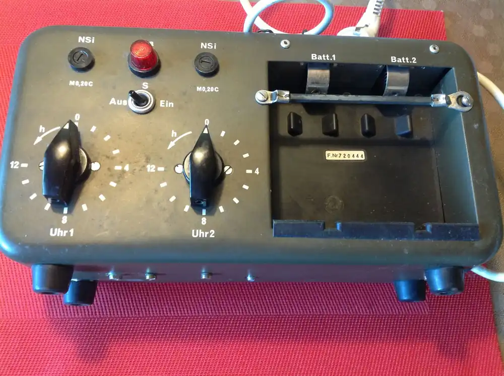 FRAKO Gleichrichtergerät Typ E2x20/0,05 Brg-T4315/8 Ladegerät für Funkgerät Teleport VI Neue Ware