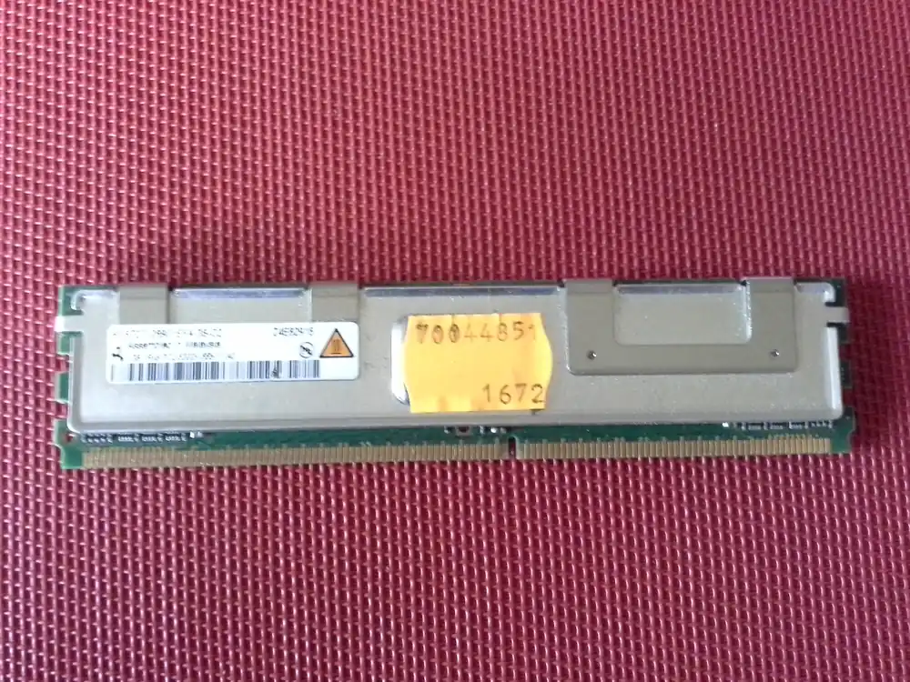 Bestpreis 1GB Arbeitsspeicher - HYS72T128901EFA-3S-C2