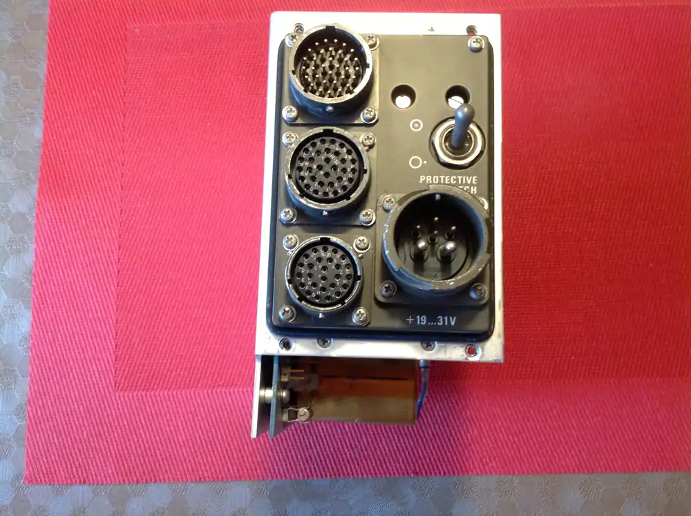 Rohde & Schwarz EMC-Filter FK 852 P3 vom Rohde & Schwarz Sender/Empfänger XK 852 C1 Sale