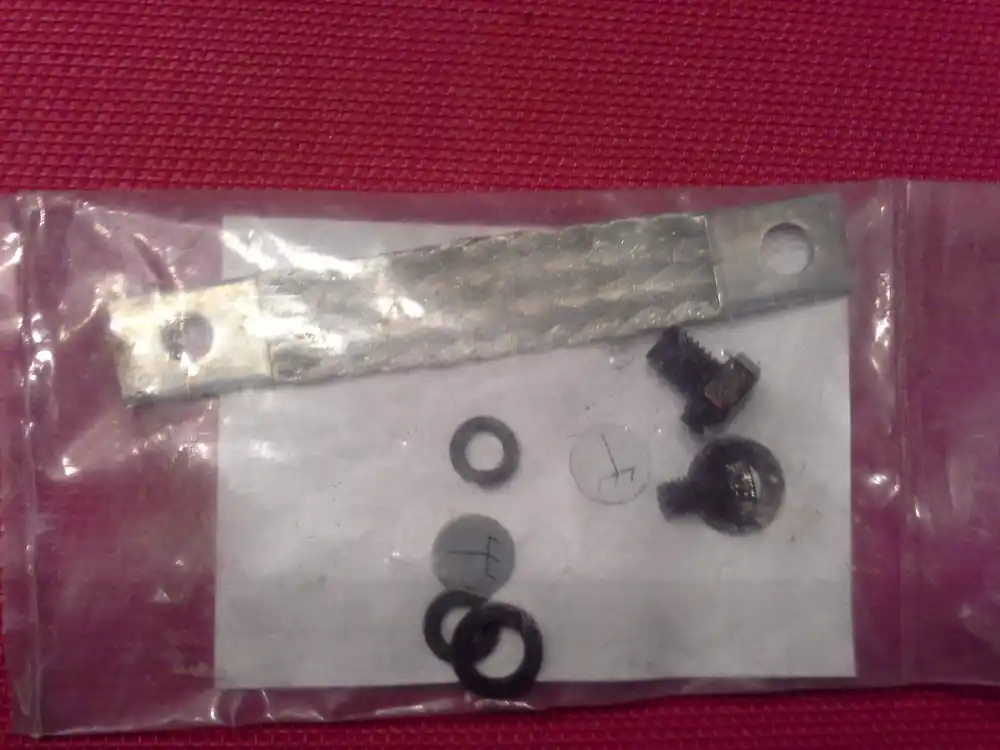 Preis Gesenkt Masseband mit 2 Ösen 115 x 15 mm mit Befestigungmaterial