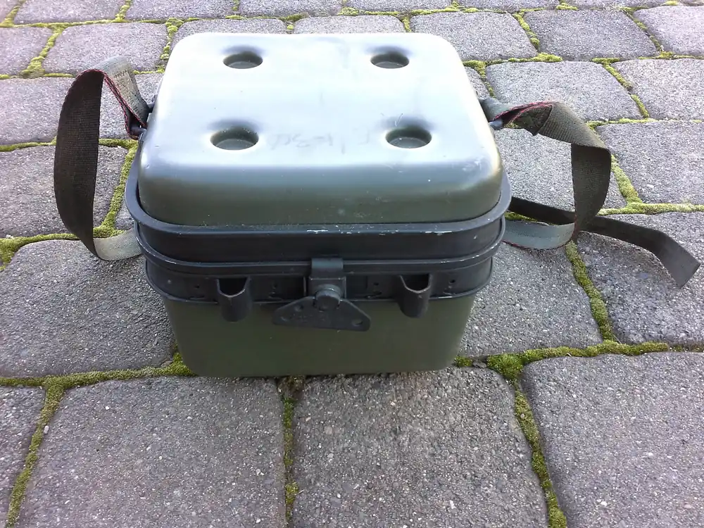 Top-Preis GFK-Transportkiste 20 x 17 x 19 cm mit Tragegurt