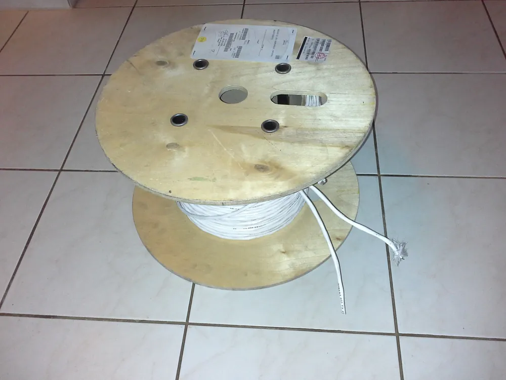 Letzte Chance Datenkabel ESW-32RFA02-006 Länge ca.25 m