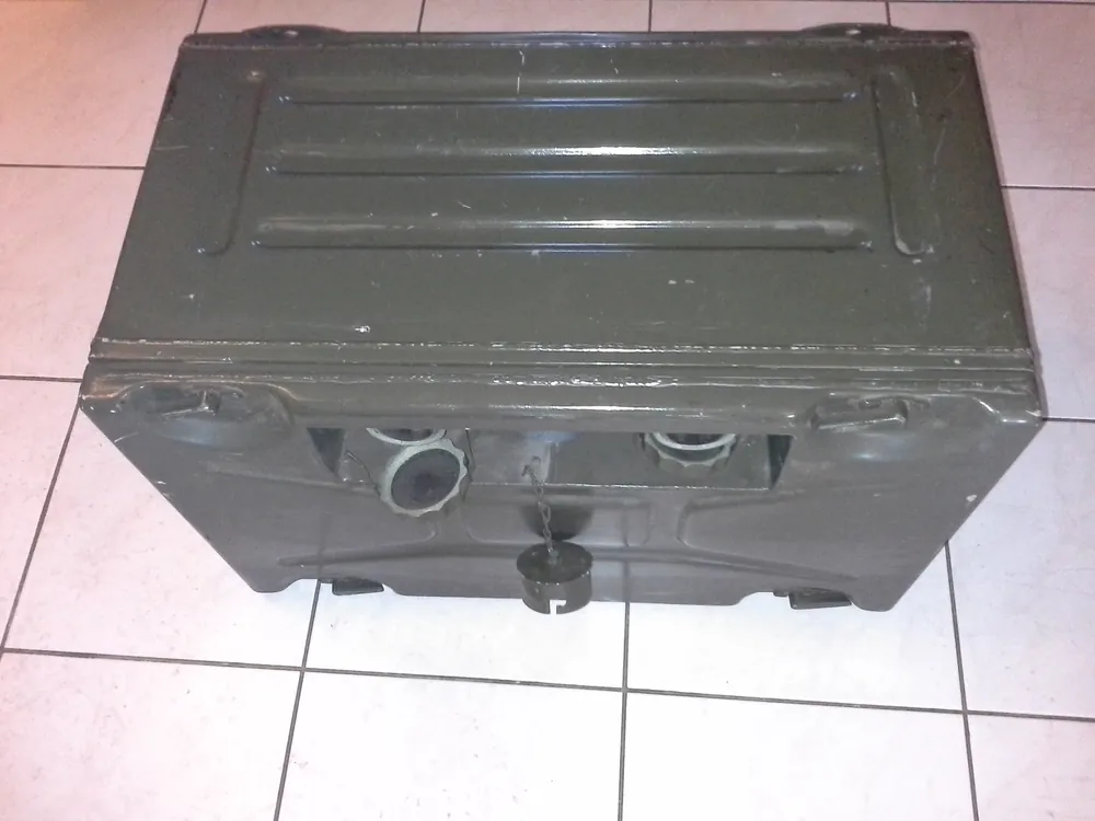 Highlight Telefunken Batteriebehälter für 2 x 12 V Batterie
