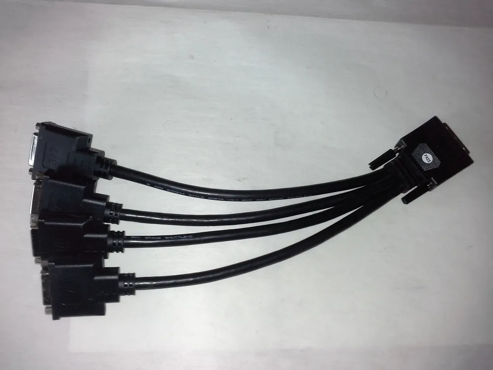 Matrox Quad DVI 1: 4 Splitterkabel F16104-05 Highlight