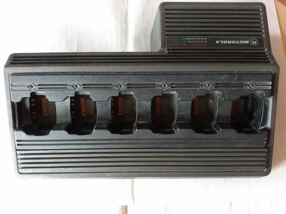Motorola Impres Multiladestation 6 fach WPLN4189 Schnäppchen