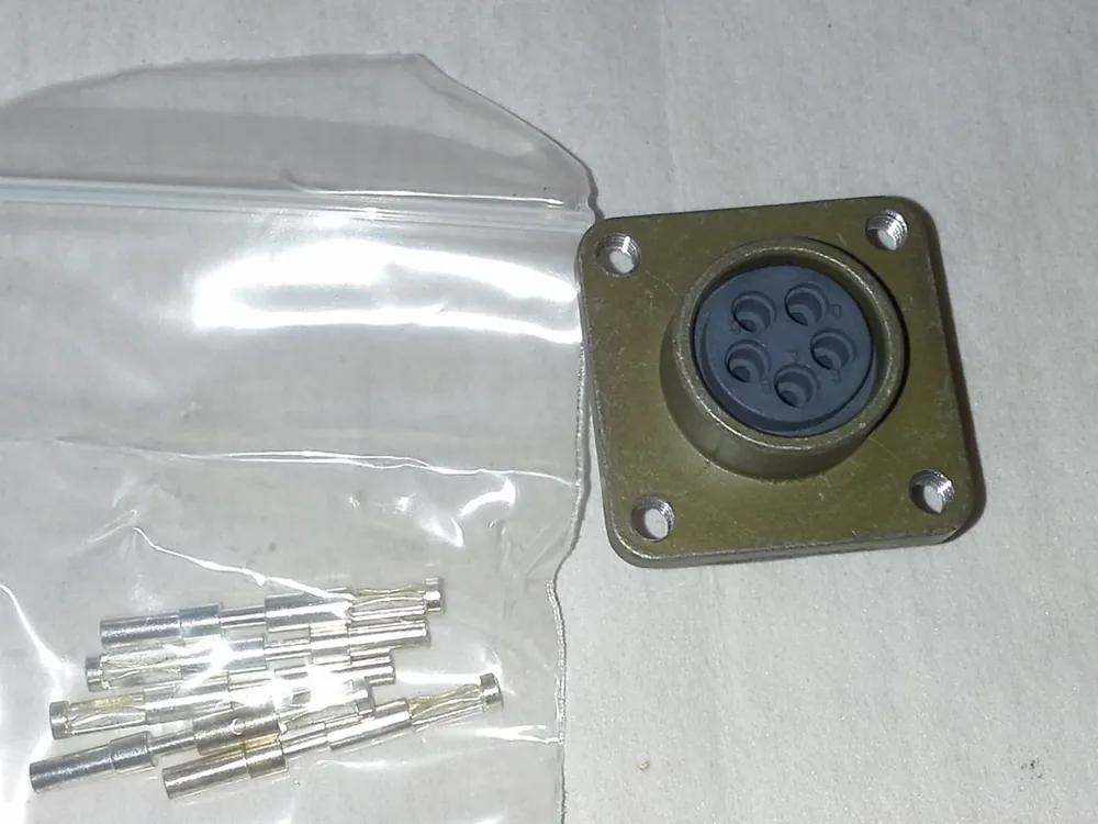Milit. Silbersteckverbinder CA3102R14S Neu