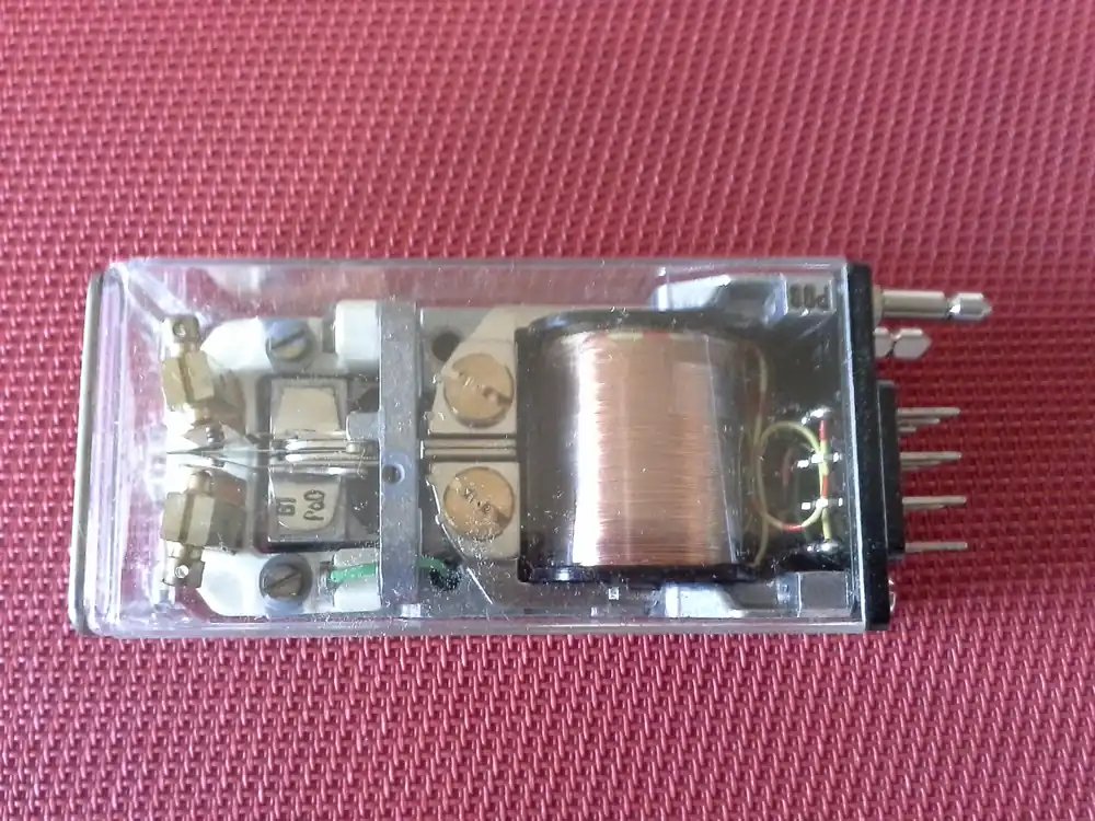 Siemens Kleinpolrelais V23063-B1036-Z102 Letzte Chance