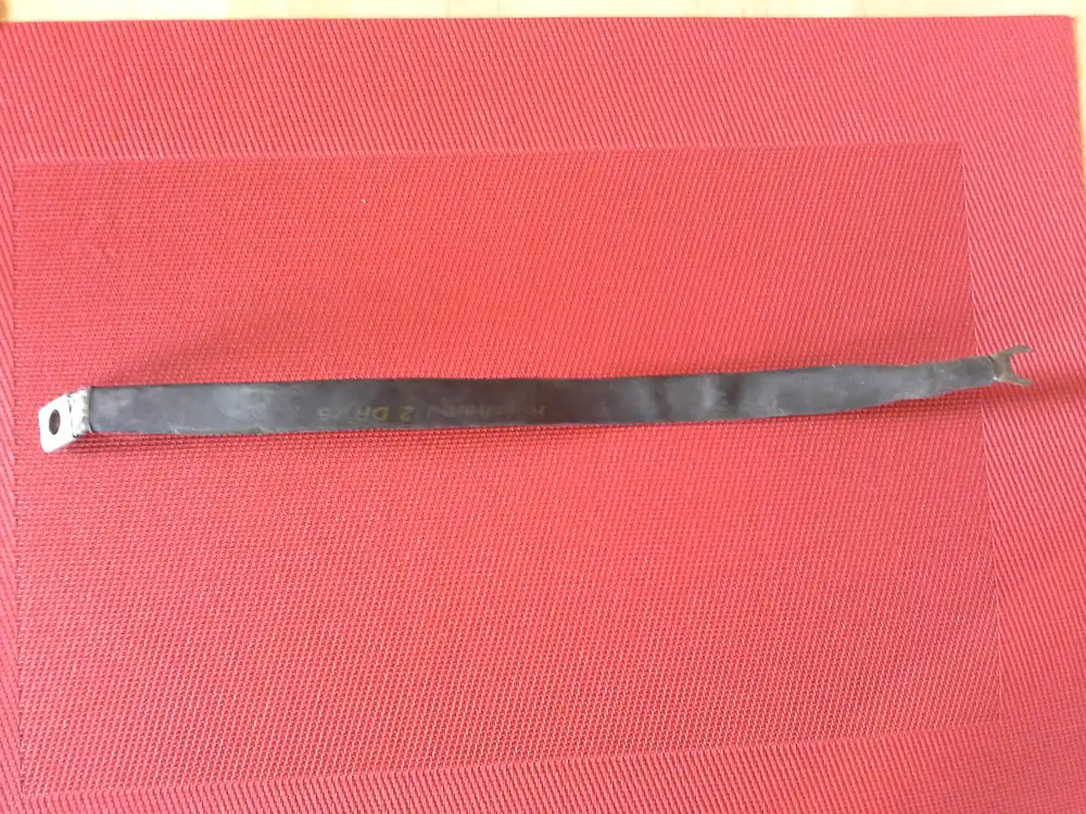 Markenware Masseband mit 1 x Ösen und 1 x Kabelschuh 300 x 15 mm