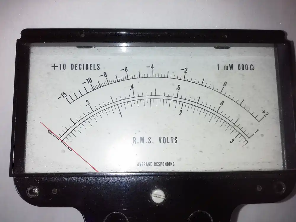 R.M.S. Voltmeter Markenprodukt