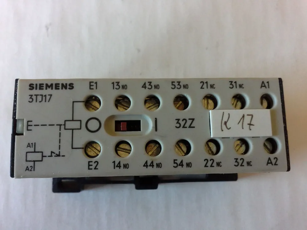 Siemens Hilfsschütz Relais 3TJ1722-1BB4 Begrenztes Angebot