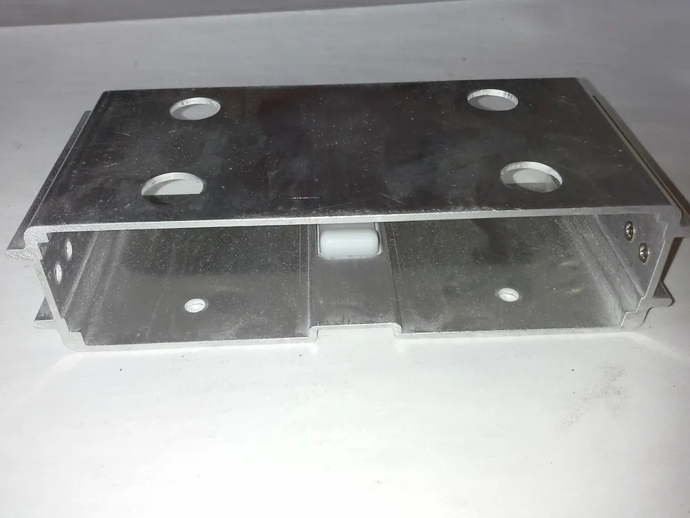 Versand Am Gleichen Tag Bosch 8 698 826 881 Halterung Funkgerät KF-166