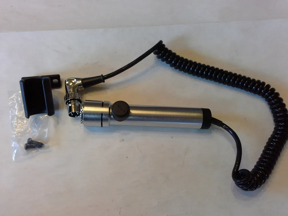 Peiker TM110 Stabmikrofon mit Halterung Highlight