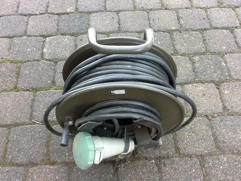 Markenprodukt Oerlikon Contraves Kabeltrommel - Länge 50 m