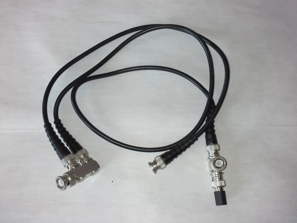 BNC-Kabel 80 cm mit 1 x BNC-T-und Y-Verteiler und 50 Ohm Abschlusswiderstand Angebot