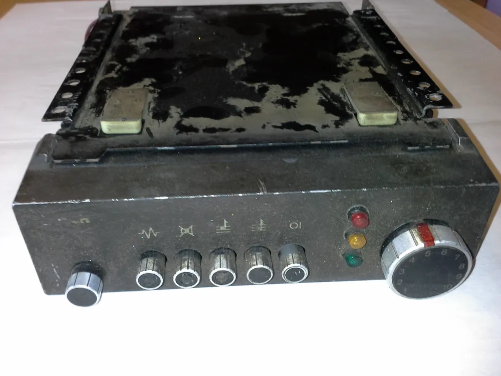 Preisreduziert Funkgerät Bosch KF 161 X 20-6 mit Halterung