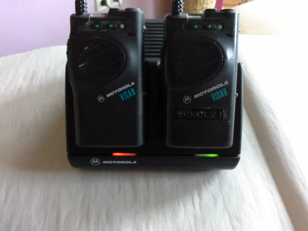 Heißes Angebot 2 x Motorola Visar mit Ladestation