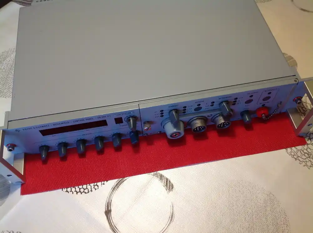 Letzte Chance Rohde & Schwarz Bedienfeld Control Panel GB 002 H1