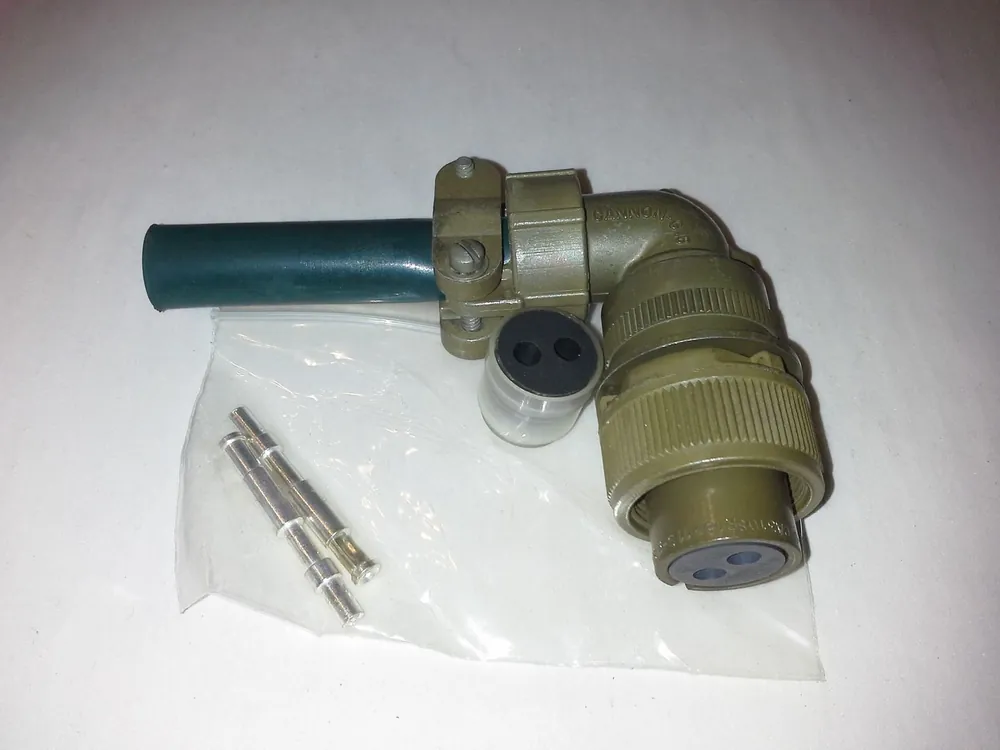 Milit. Silbersteckverbinder ITT-Cannon CA3108-18-11S Geprüft