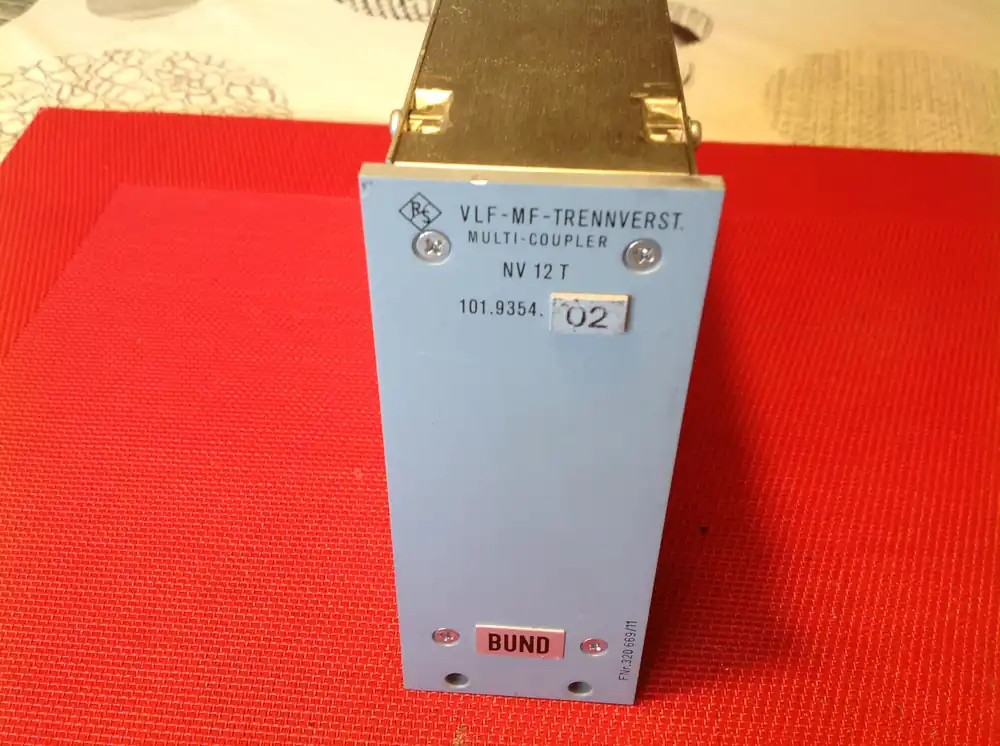 Letzte Chance Rohde & Schwarz VLF-MF-Trennverstärker - Multi-Coupler NV 12 T