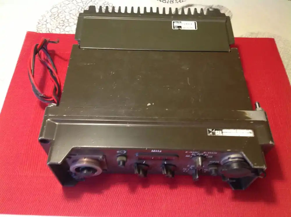 Markenprodukt Funkgerät SEM 43 mit Sender-Verstärker SEM 44/45 SV 44