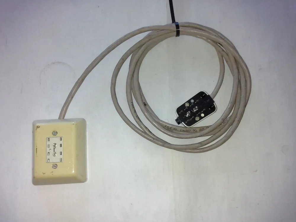 Telefon Fernsprechdose mit Kabel und Anschlußstecker Sichere Zahlung