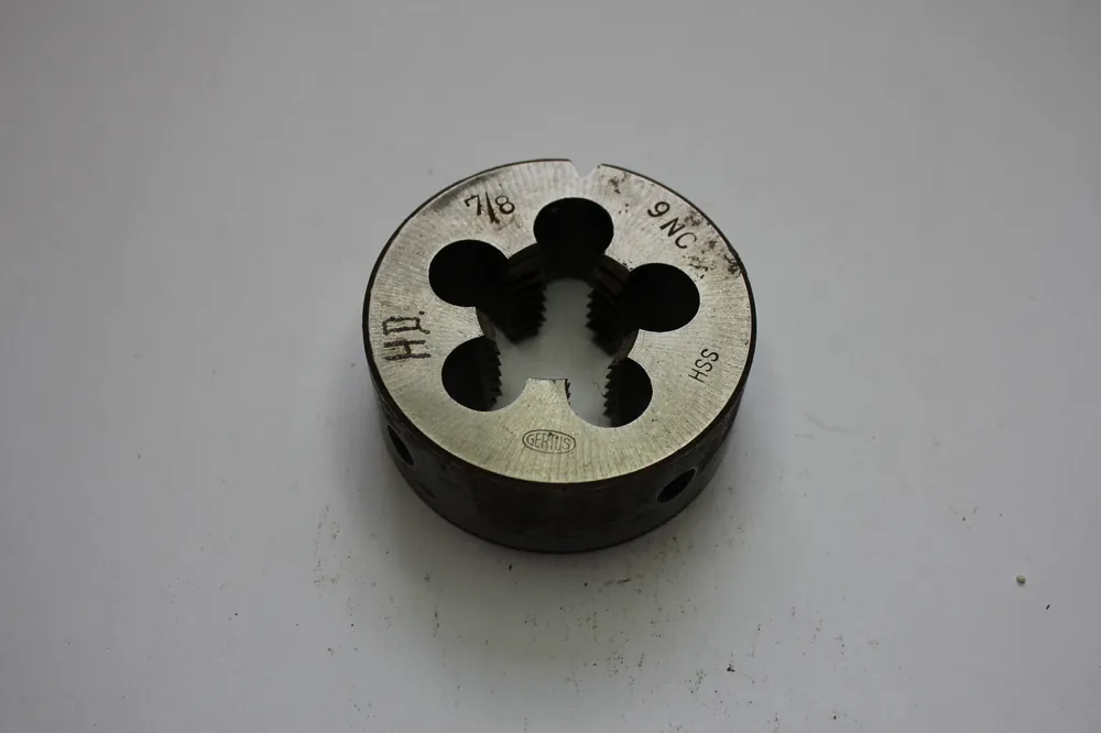 Gewindeschneideisen 7/8" 9 NC HSS Geprüft