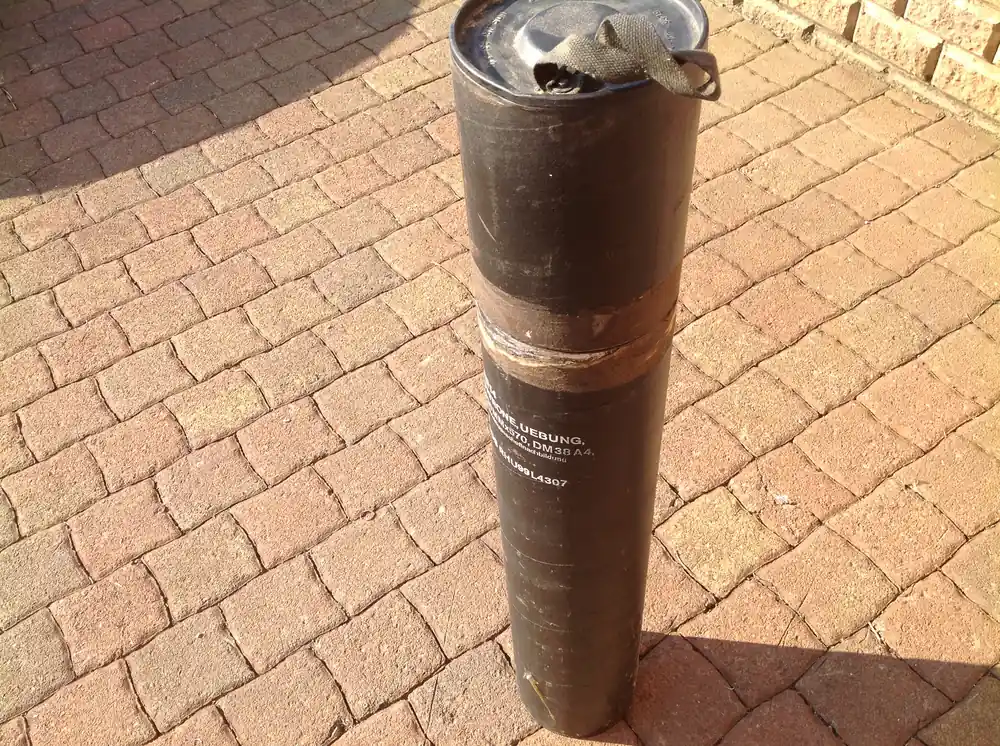 Munitionsbehälter Patrone,Übung 120 mm x 570, DM 38 A4 Treibkäfiggeschoßnachbildung Neu Im Sortiment