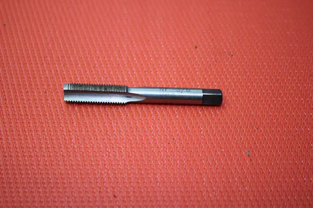 Billig Gewindebohrer 3/8" NF HSS