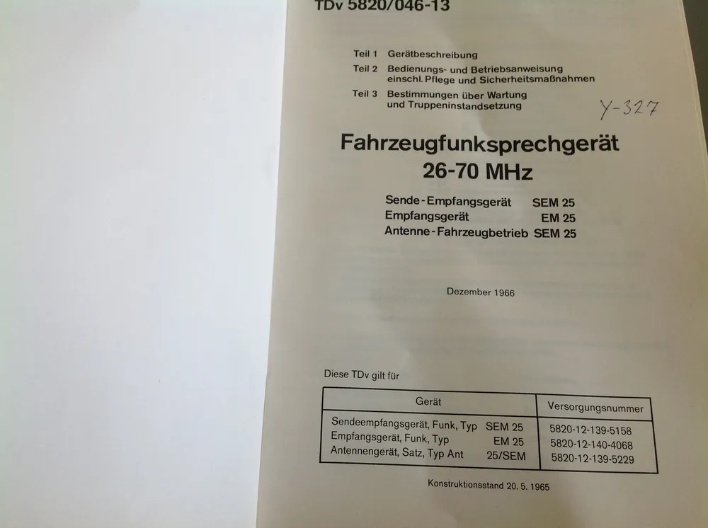 Markenware Fahrzeugfunksprechgerät 26 - 70 MHz, TDv 5820/046-13