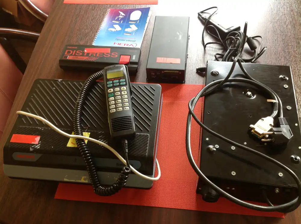 Billig Sende-/Empfangsanlage Saturn Bm Marine MK2 Satelitenkommunikations-Anlage