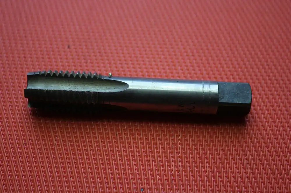 Schnäppchen Gewindebohrer 11/16"-11 NS HSS