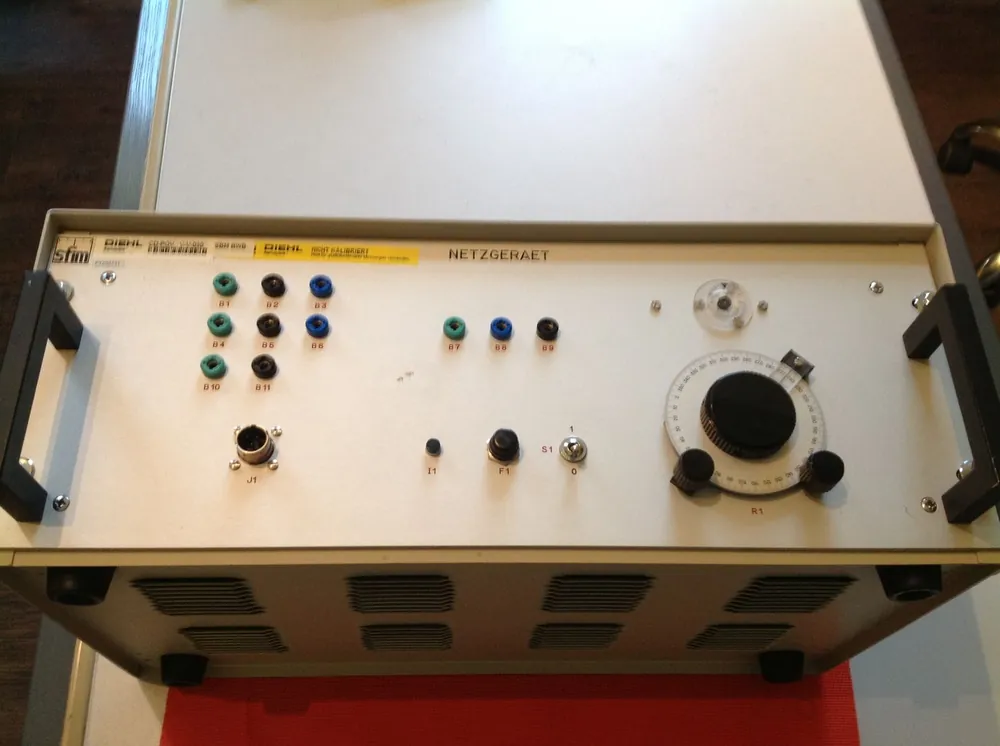 Schnäppchen Netzgerät incl. Schaltplänen
