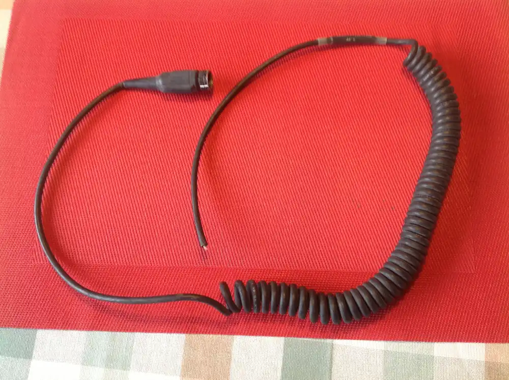 NF-10 Stecker mit Spiralkabel gekappt Schnäppchen