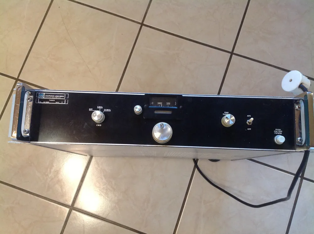 Watkins-Johnson Empfänger/Tuner Type WJ-9080 Beliebt