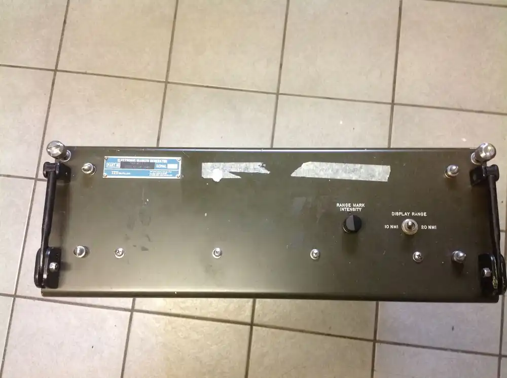 Heißes Angebot Elektronic Marker Generator "ITT Gifillan" Typ 145740-1-1, für Anflug- und Landeradar Typ PAR 80