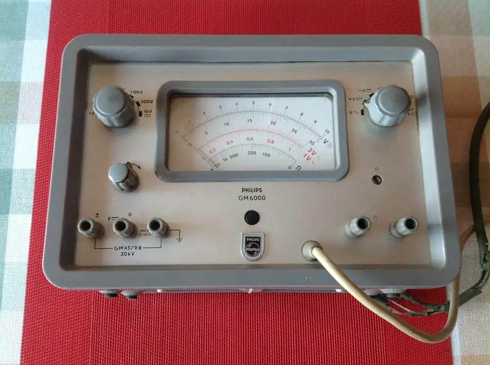 Markenware Philips Röhrenvoltmeter GM 6000